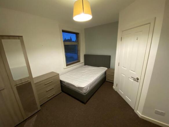 WhatsApp Image 2025-12-08 at 16.49.49 (4).jpeg