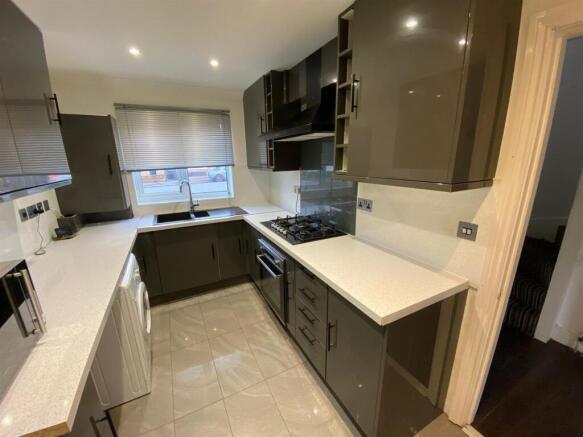 WhatsApp Image 2025-12-16 at 16.35.19 (2).jpeg