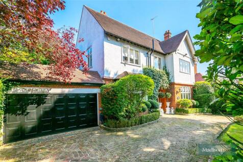 Ollards Grove, Loughton, Essex, IG10