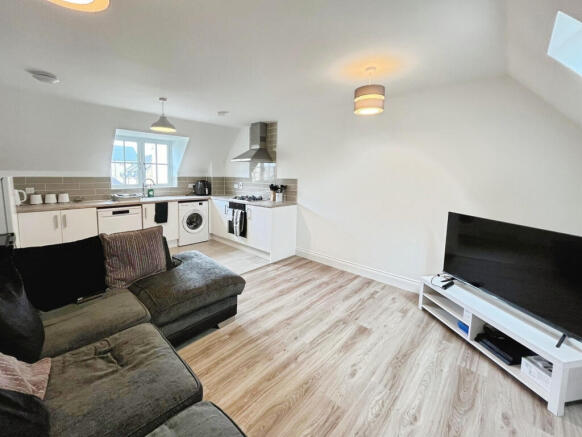 Lounge / Kitchen