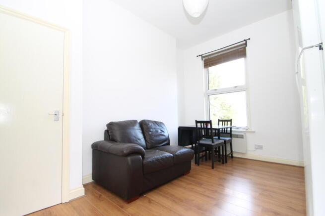 Lounge reverse