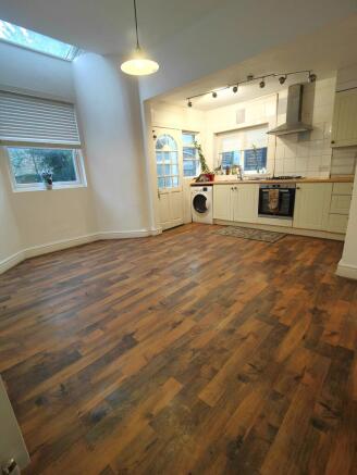 Open Plan Kitchen / Dining Area