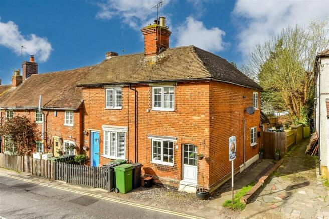 2 bedroom end of terrace house for sale in Ware Street Bearsted