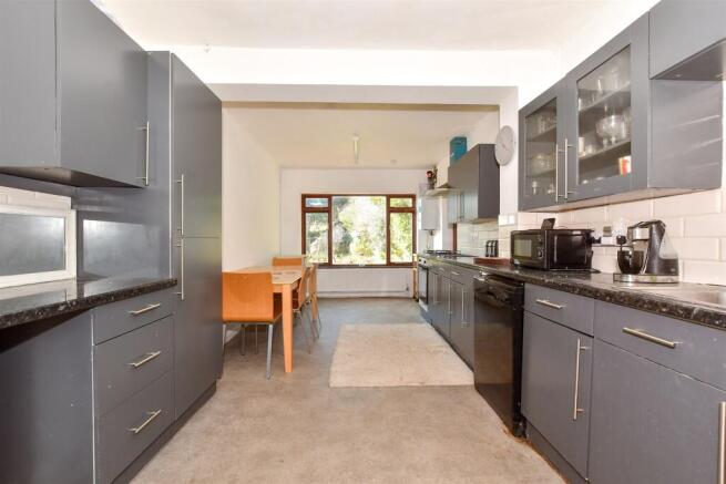 Kitchen/ Breakfast Room