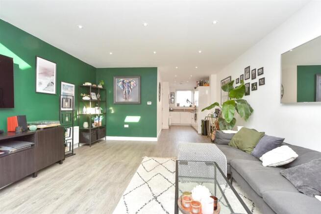 Kitchen/ Living Area