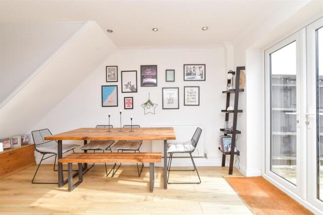 Kitchen/Dining Area
