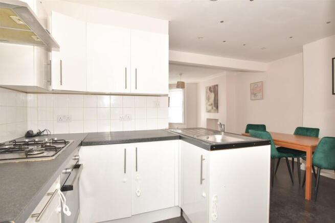 Kitchen/Dining Area