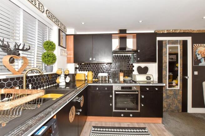 Lounge/ Kitchen