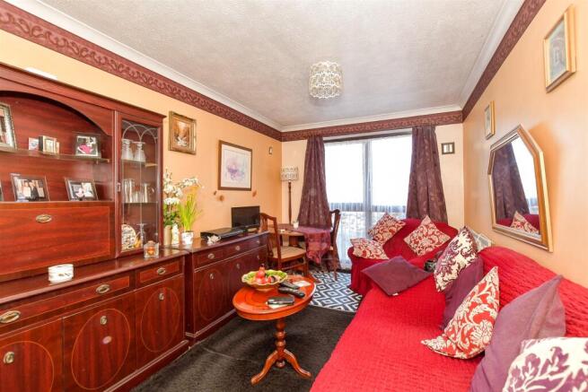 Lounge/ Kitchen