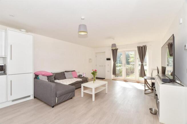 Lounge/Kitchen