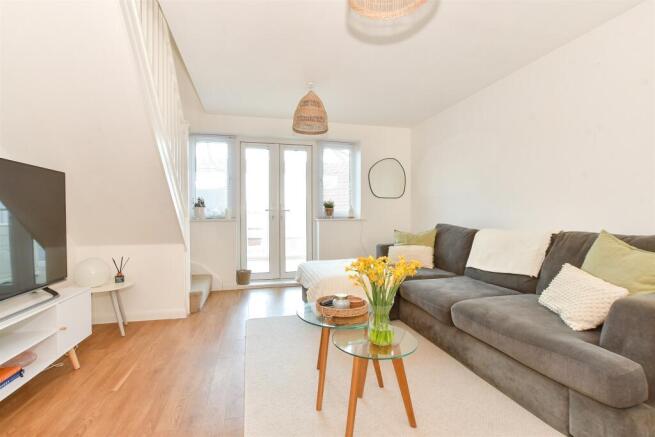 Kitchen/ Living Room