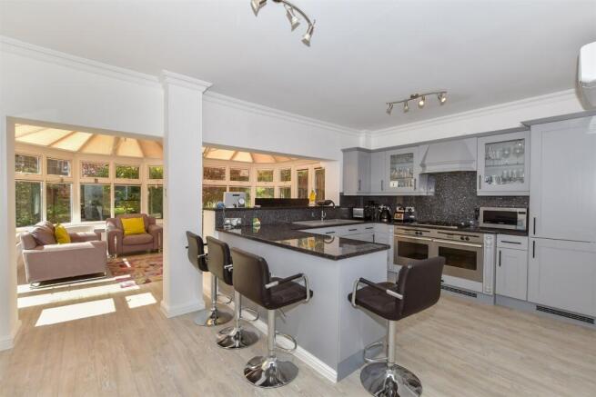 Kitchen/Breakfast Room