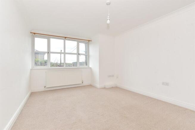 Kitchen/ Living Room