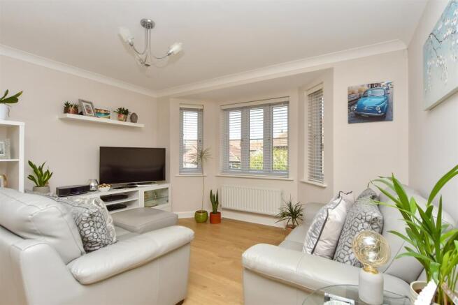 Kitchen/ Living Area