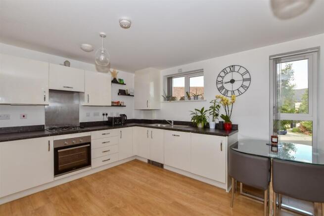 Lounge/Kitchen