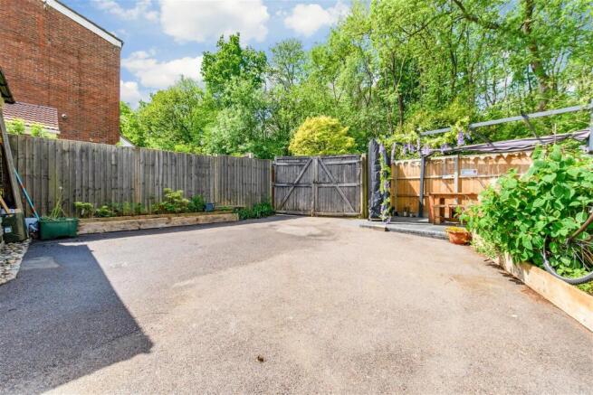 Driveway/Parking