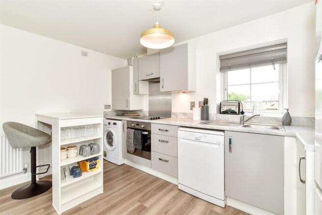 Lounge/ Kitchen