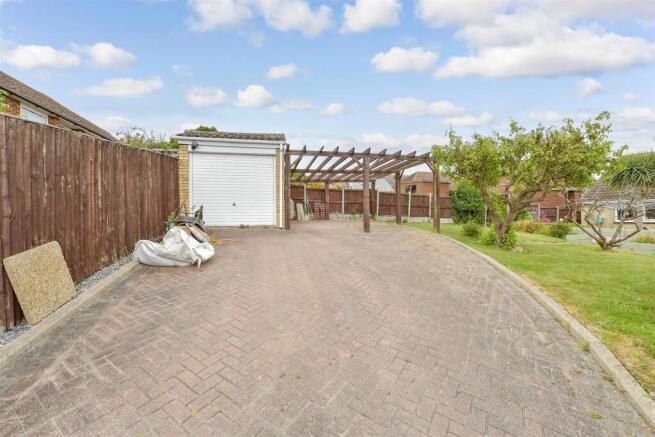 Driveway/Parking