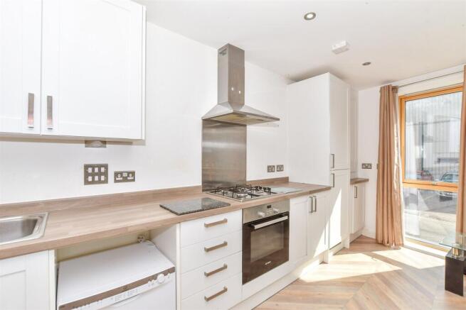 Lounge/ Diner/ Kitchen