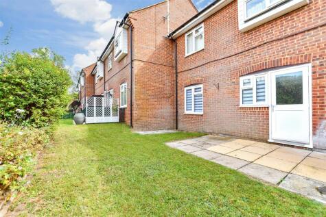 Henbit Close, Tadworth, Surrey