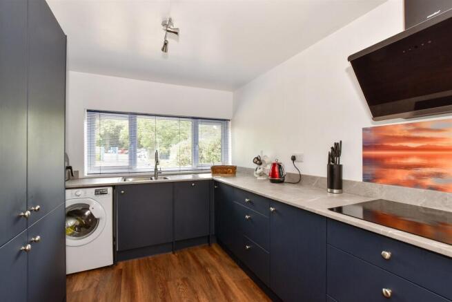 Kitchen/ Dining Room