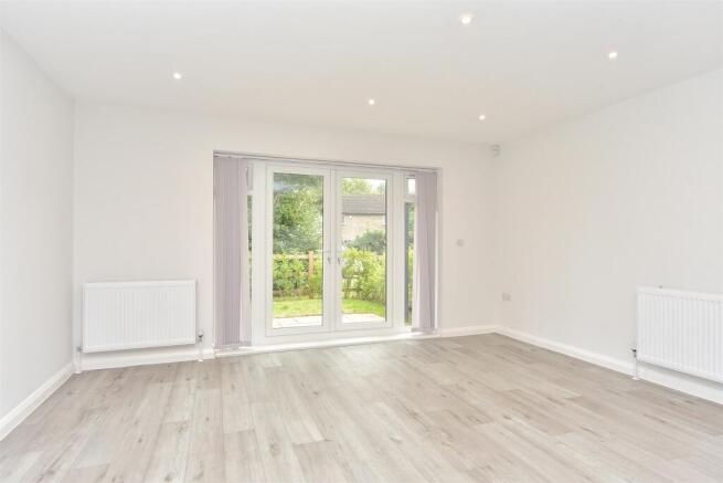 Kitchen/ Living Area