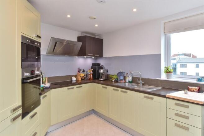 Lounge/ Kitchen