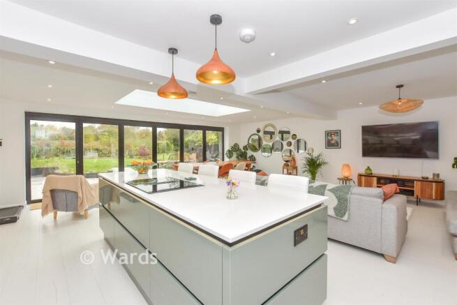 Lounge/Dining Area/Kitchen