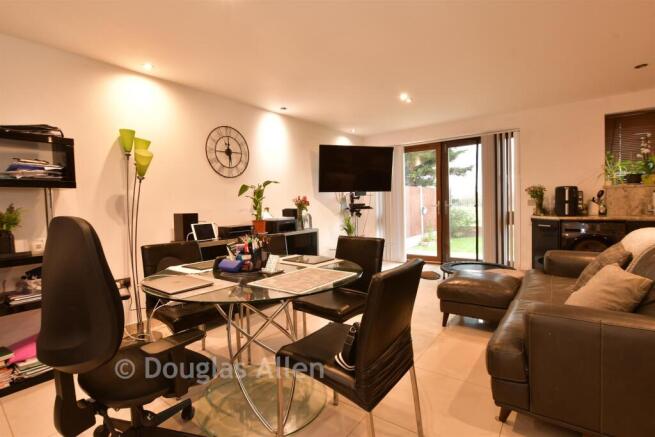 Lounge/Kitchen /Dining Room *