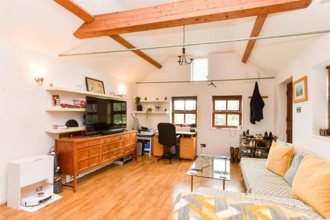 Kitchen/ Living Area