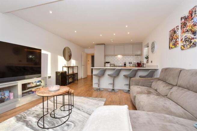 Kitchen / Lounge / Diner