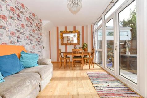 Dove Close, Hythe, Kent