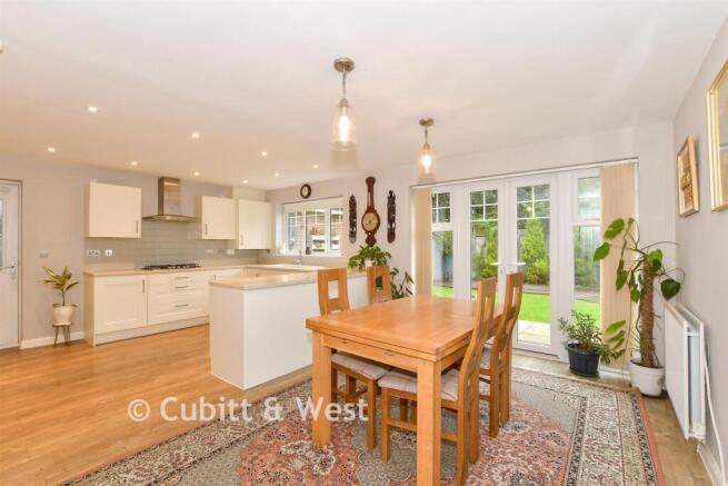 Kitchen/Breakfast Room