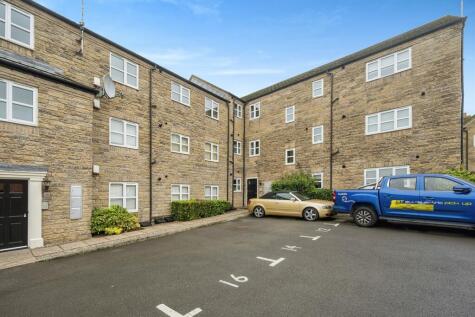 Spinnaker Close, Ripley