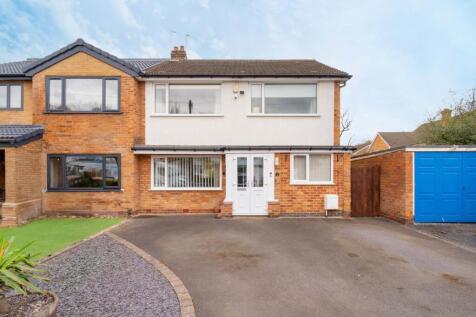 Finbury Close, Solihull