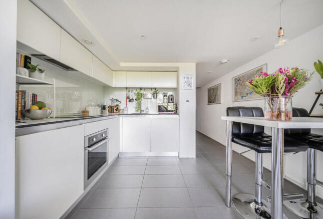 17-681b327ad1490-...