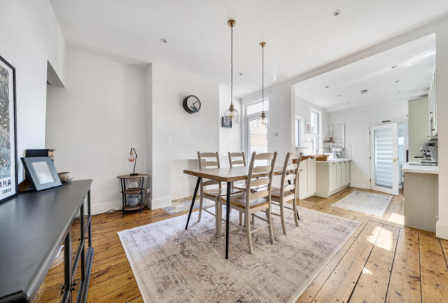 1324067-6-686e9ee...