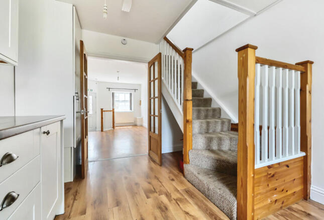 1299283-6-683705b...