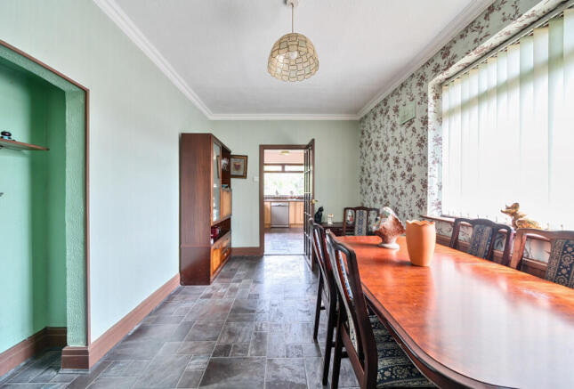 1316257-9-685ab16...