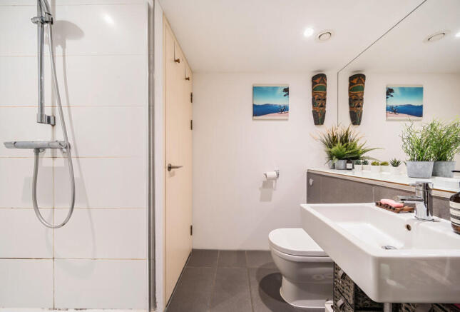 1380285-10-6914b4...