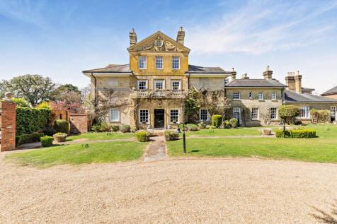 St. Leonards Park, Horsham, West Sussex