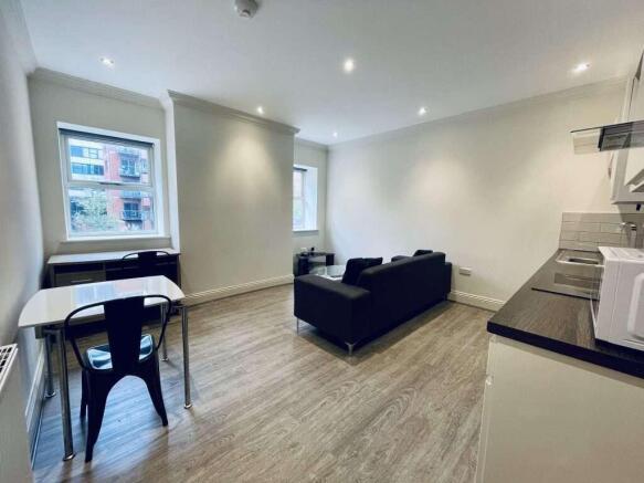 Flat_2_8_St_James_Row