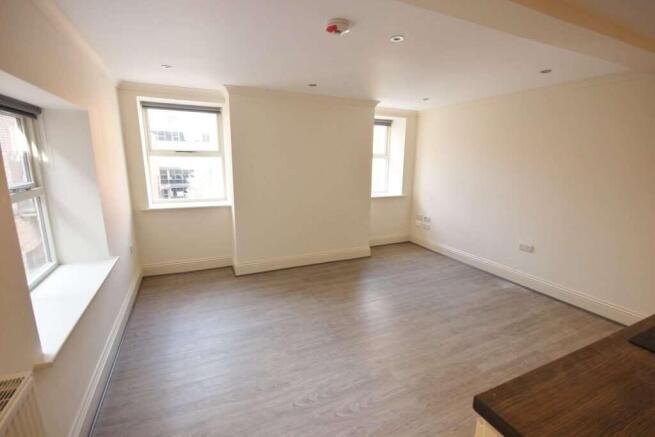Flat_5_8_St_James_Row