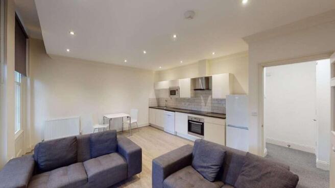 Flat_4_8_St_James_Row