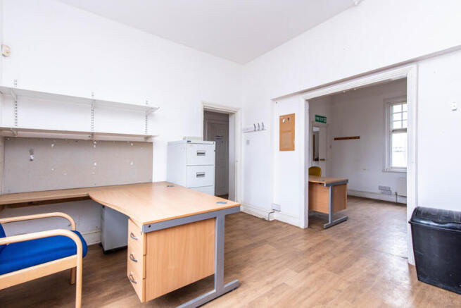 Photo 10