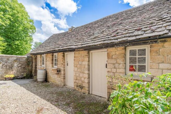4 bedroom cottage for sale in Crudwell, Malmesbury, SN16