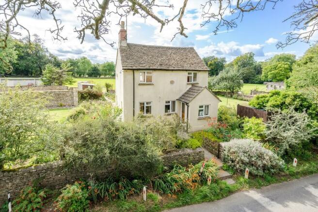 3 Bedroom Detached House For Sale In Castle Combe Sn14