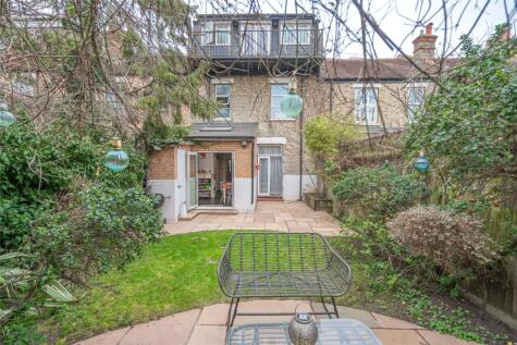 Maidstone Road, London, N11