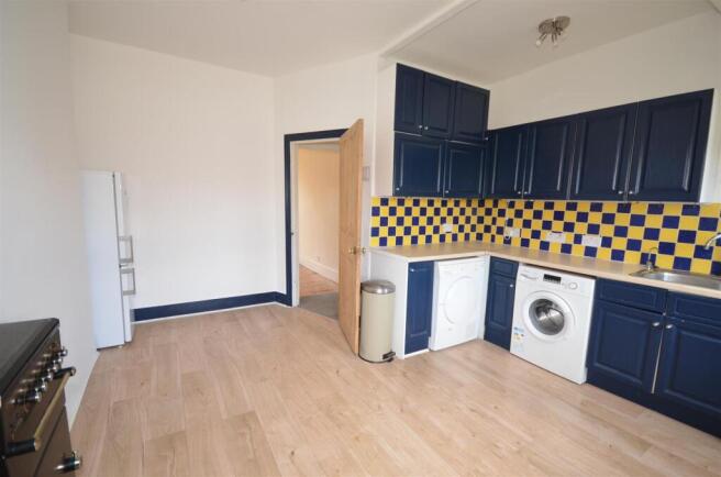 kit 2, 38 Leslie Rd, N2.JPG