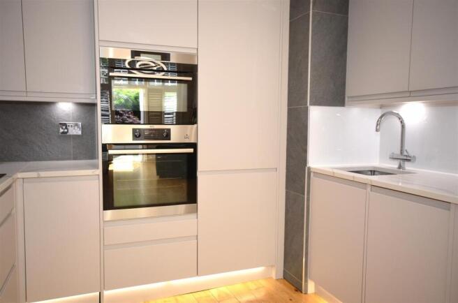 kitchen 1.JPG
